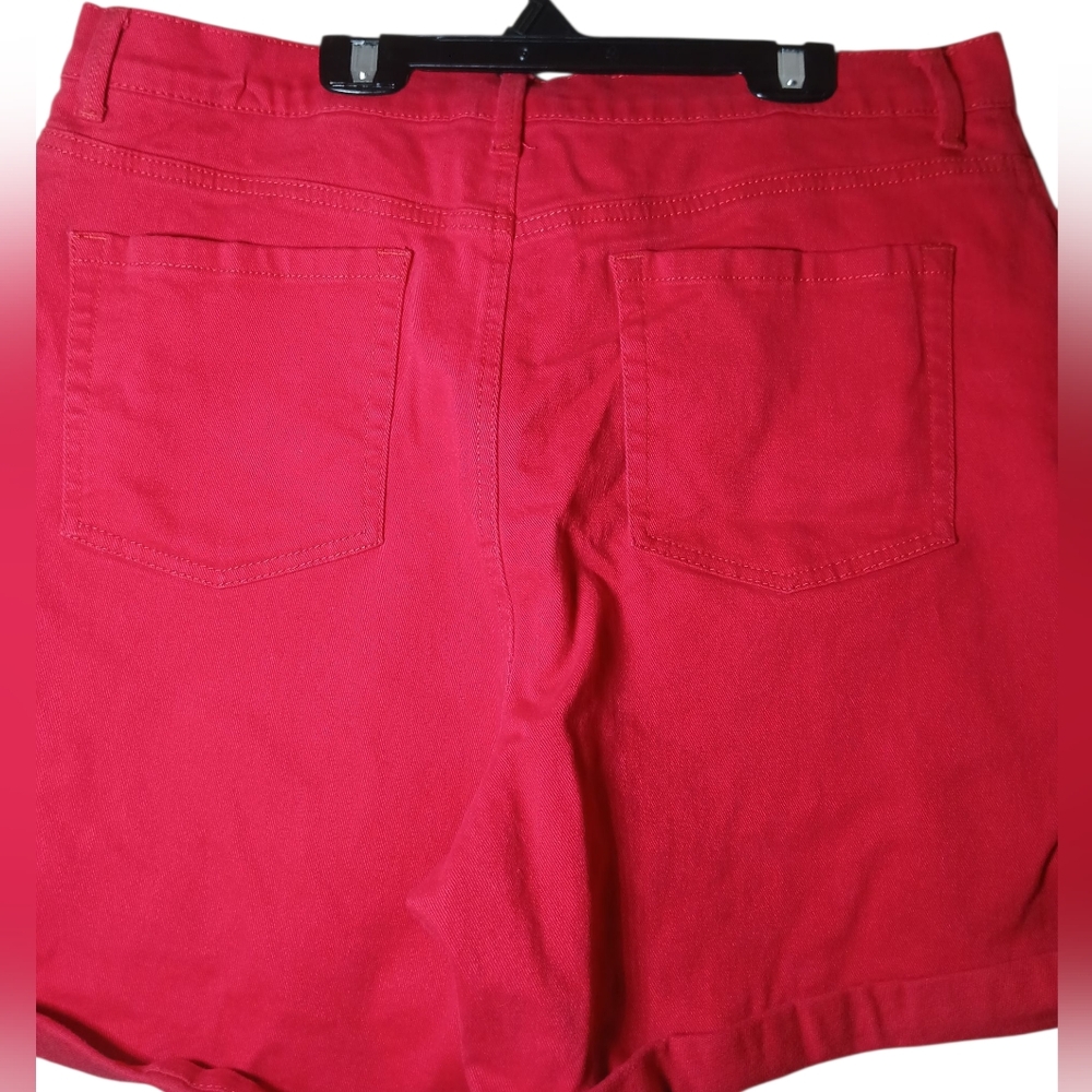 Gloria Vanderbilt Denim All Around Slimming Effect Red Cuffed Shorts Size 16 - Picture 10 of 16